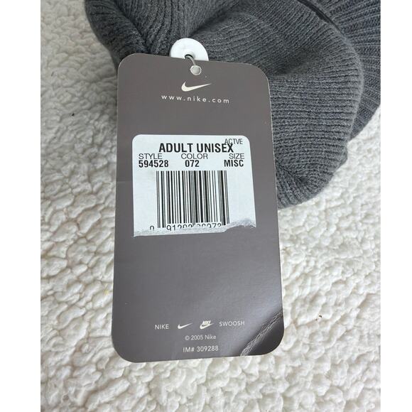 Nike Beanie Hat Adult Gray Knit 100% Acrylic Bill Brim Skater Outdoor NWT - Picture 3 of 4